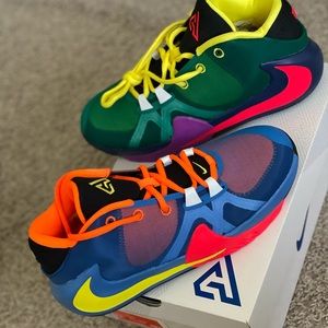 **BRAND NEW** NIKE ANTETOKOUNMPO FREAK 1 1/2 (GS)